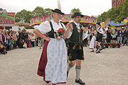 Eröffnung 2013 mit Volkstanz (Foto. MartiN Schmitz)